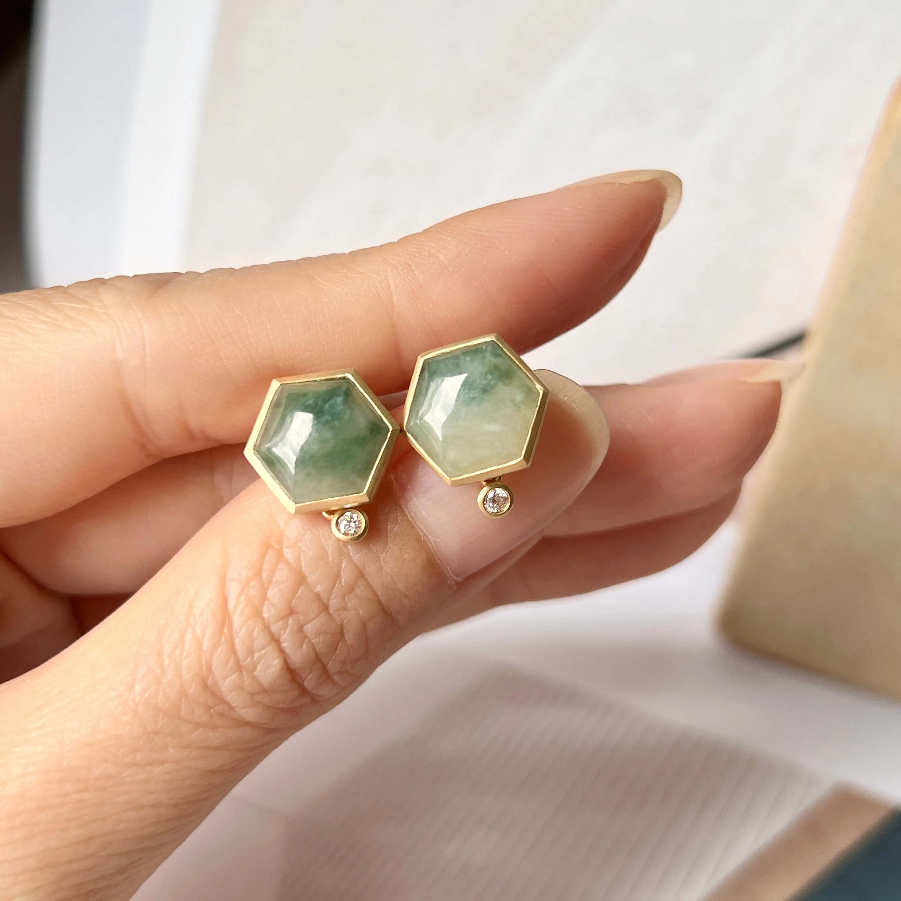 A-Grade Natural Jadeite Hexagon Dancing Diamond Stud Earring No.180753