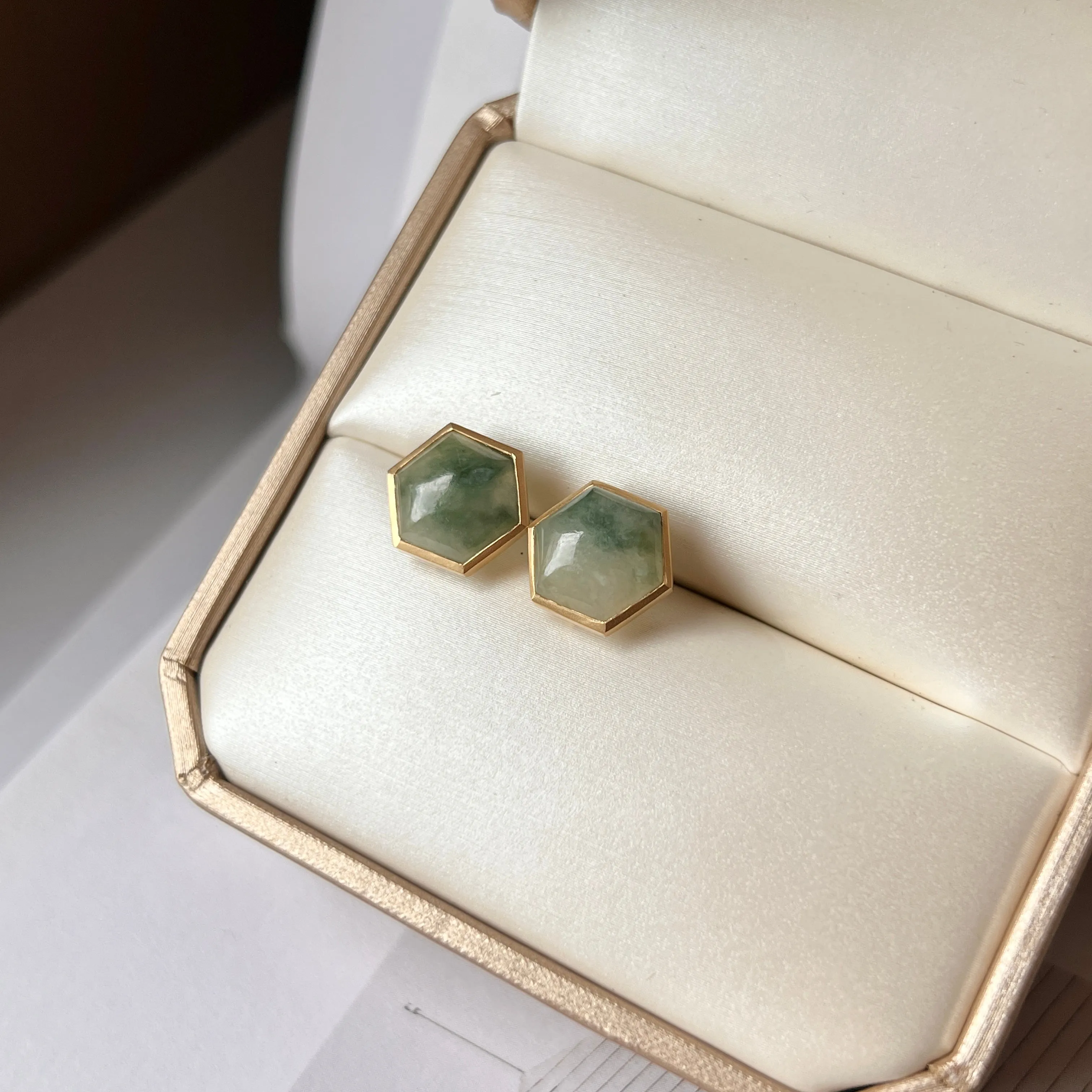 A-Grade Natural Jadeite Hexagon Dancing Diamond Stud Earring No.180753