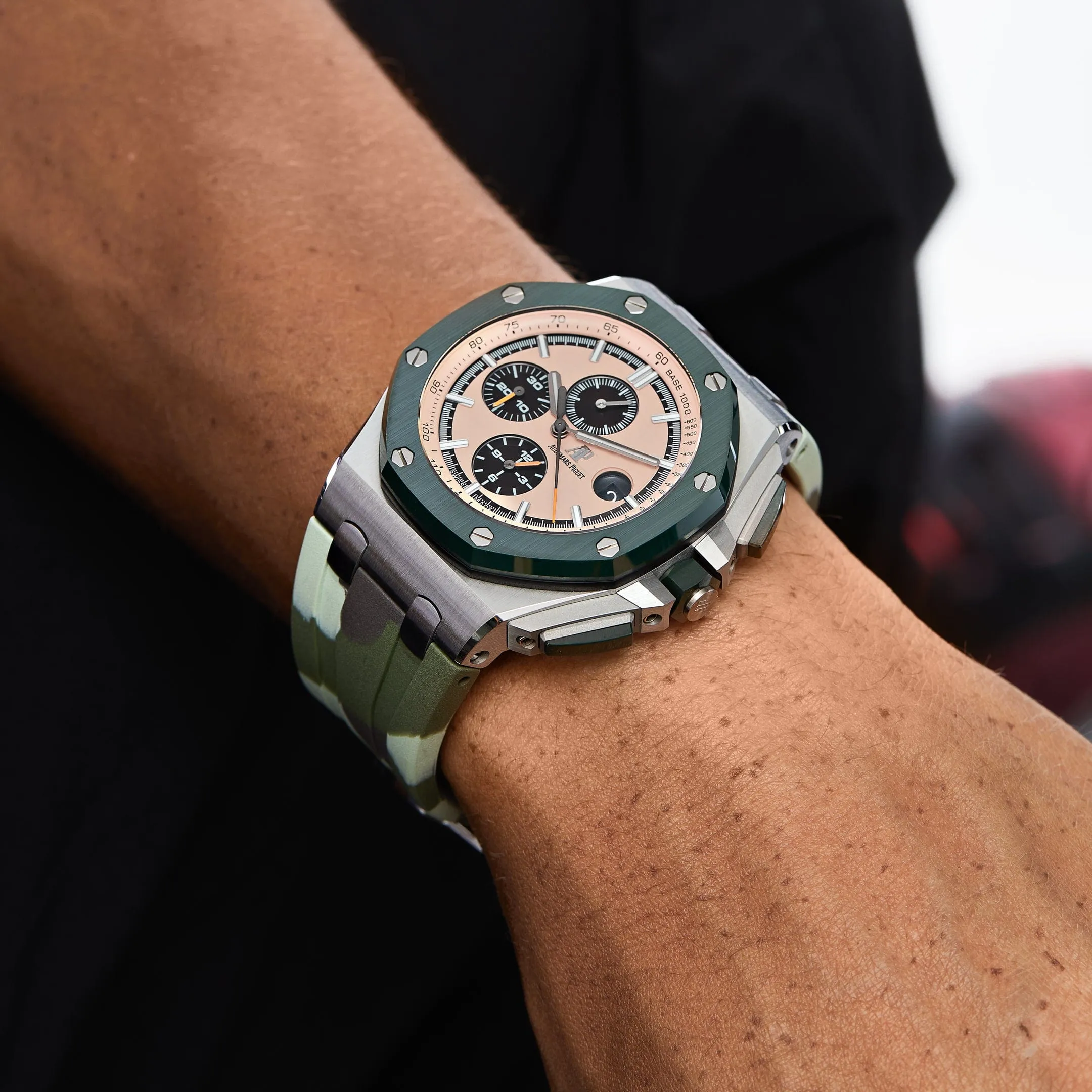 Audemars Piguet Royal Oak Offshore 26400SO.OO.A054CA.01 Selfwinding Chronograph Champagne Dial (2018)